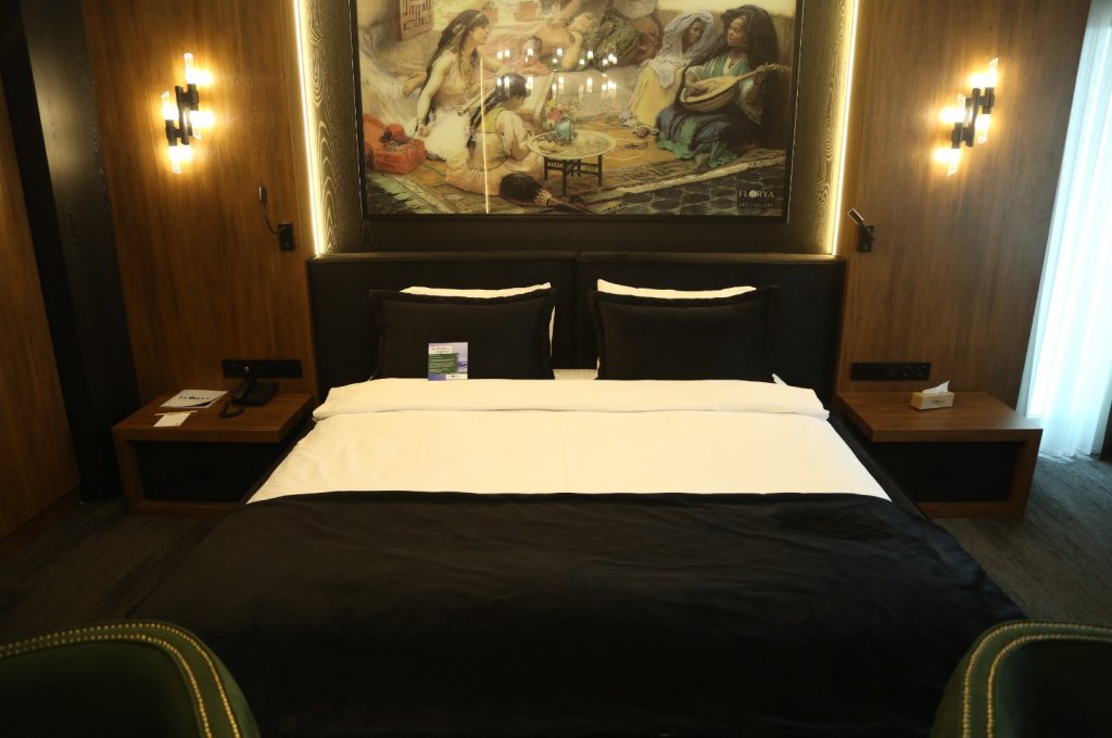 Superior King Room